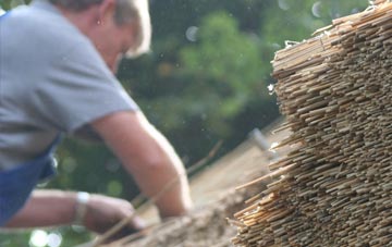 professional Gnosall Heath thatchers